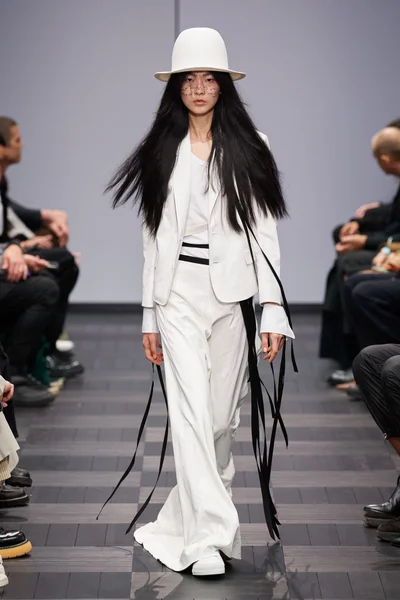 Look 34